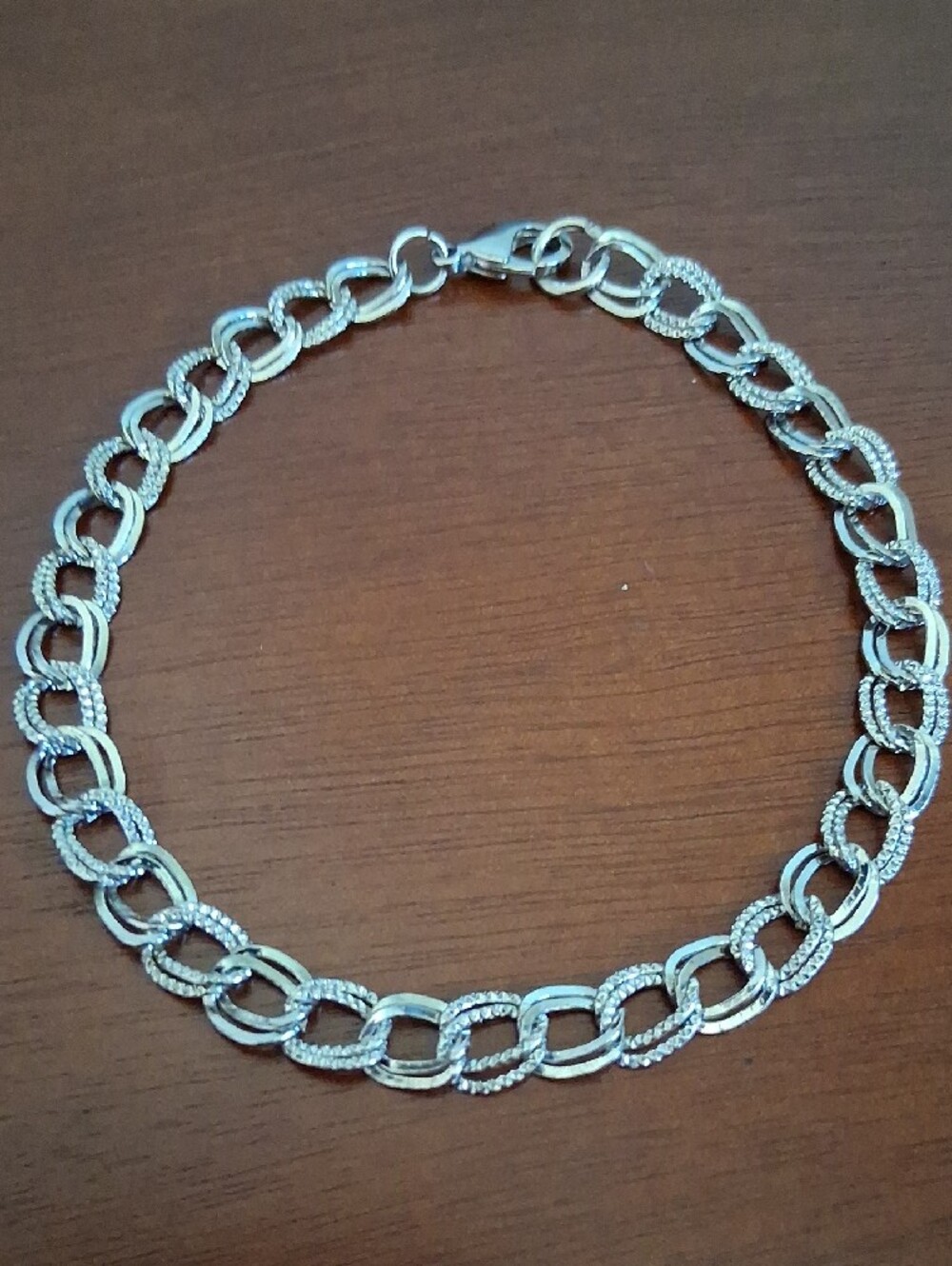 9.5" Textured Silver Link Bracelet JJ141